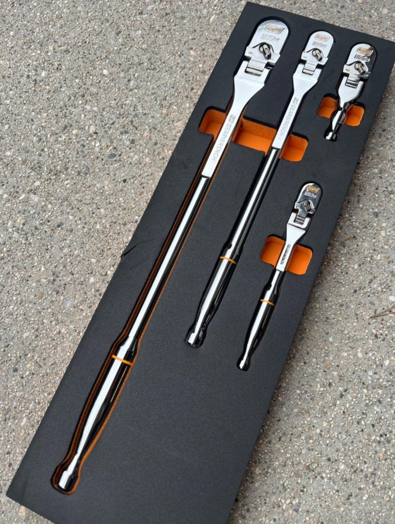 GEARWRENCH 81230XP -4 Piece 1/4, 3/8″ & 1/2″ Drive 120XP Flex Handle Ratchet Set