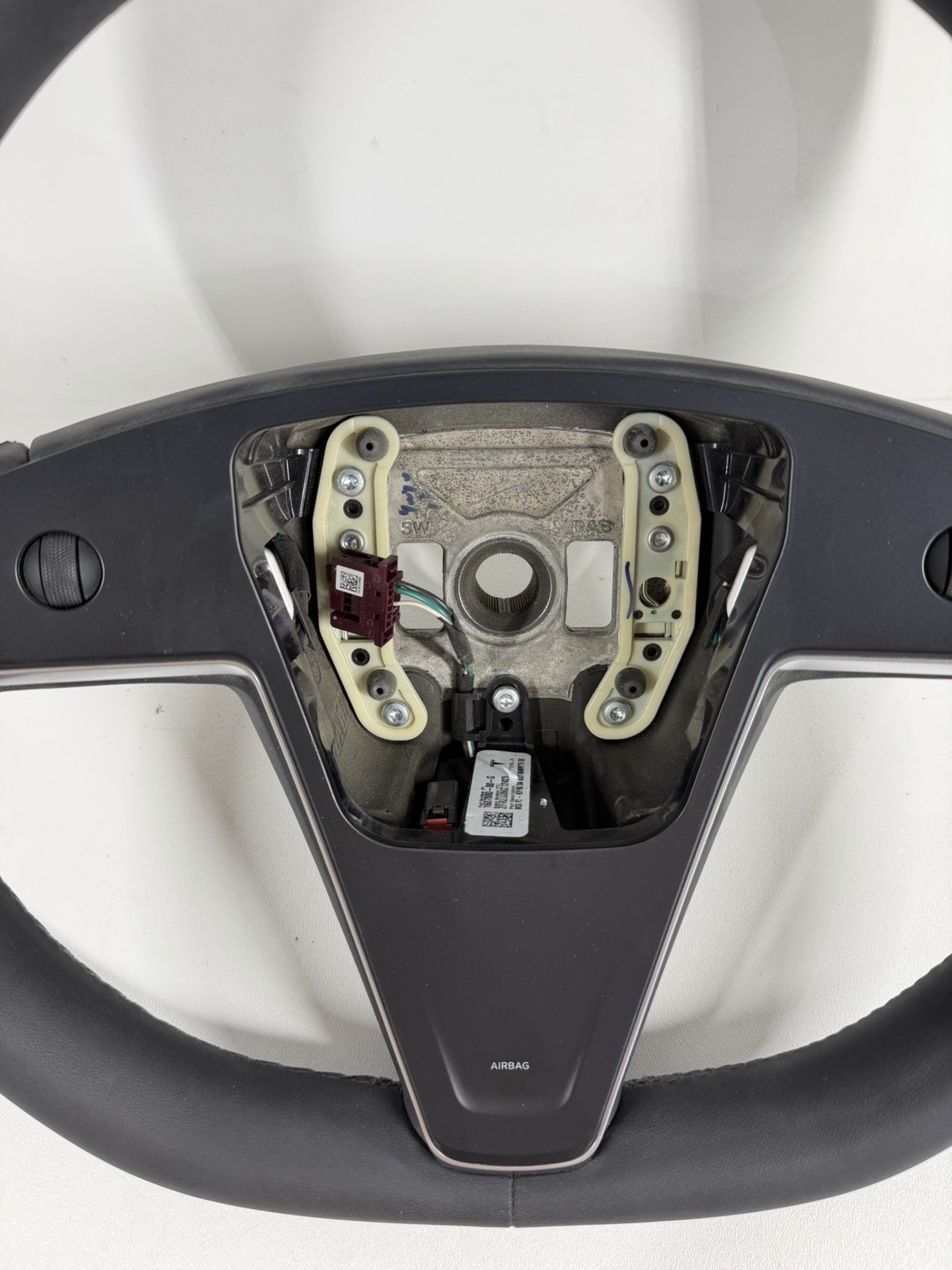 21-25 Tesla Model S / X Round Steering Wheel OEM 1607880-00-G BRAND NEW