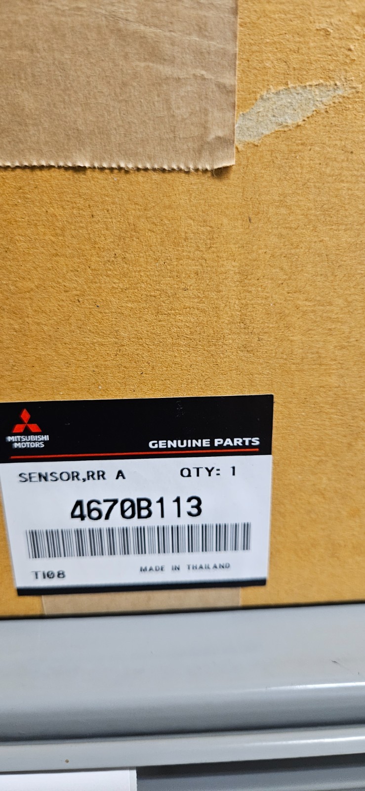 NEW OEM MITSUBISHI REAR A.B.S. SENSOR L.H. 4670B113