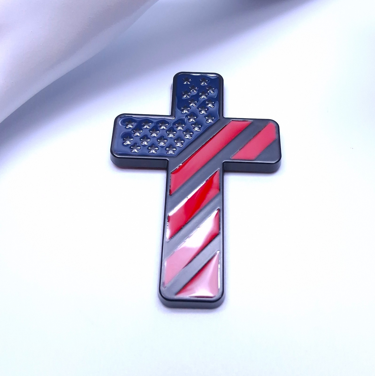 CHRISTIAN RELIGIOUS 3D CROSS W EMBOSSED AMERICAN FLAG METAL CAR EMBLEM STICKER