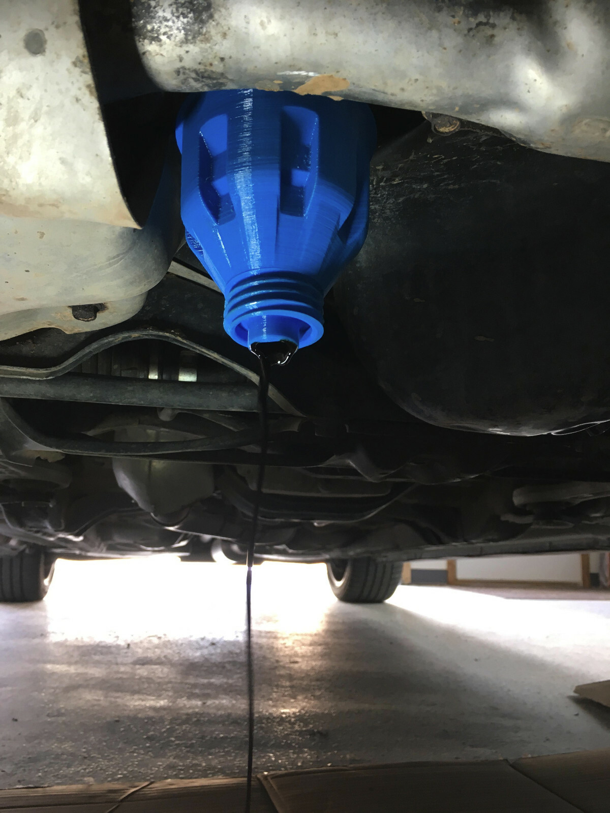 Oil Filter Wrench Removal Tool for Subaru / Funnel No Mess