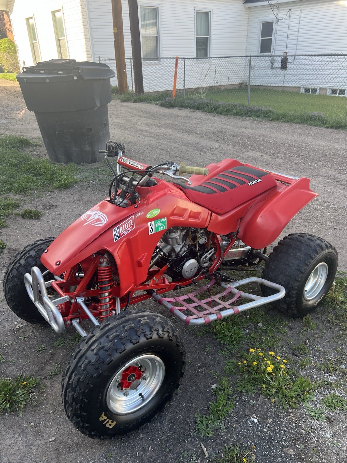 1988/Honda TRX 250cc Racing Four Wheeler Vintage in Good Condition‼️