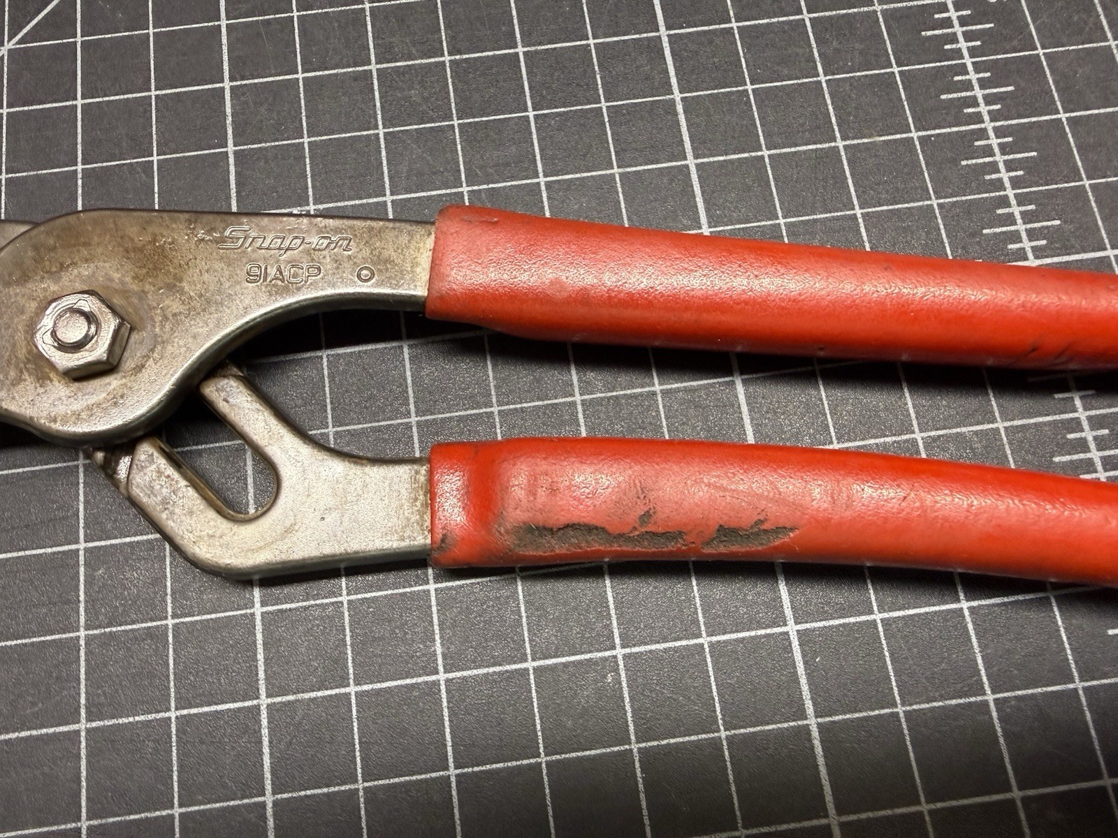 SNAP-ON 91ACP 9″ Adjustable Interlocking Channel Pliers RED Soft Grip