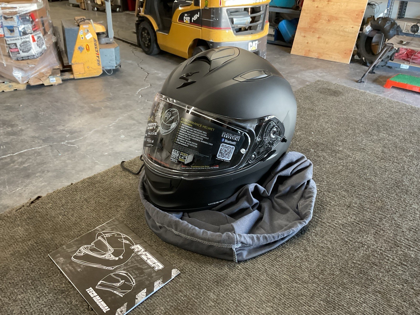 Scorpion EXO Ryzer Full Face Helmet Matte Black Size 2XL ECE DOT
