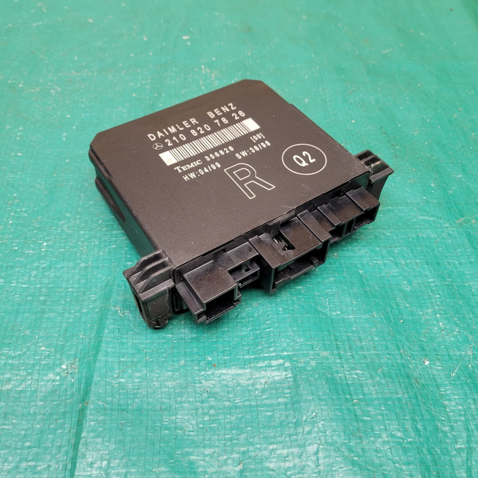 98-03 Mercedes W208 CLK430 CLK320 Front Right Door Control Module OEM 2088202226