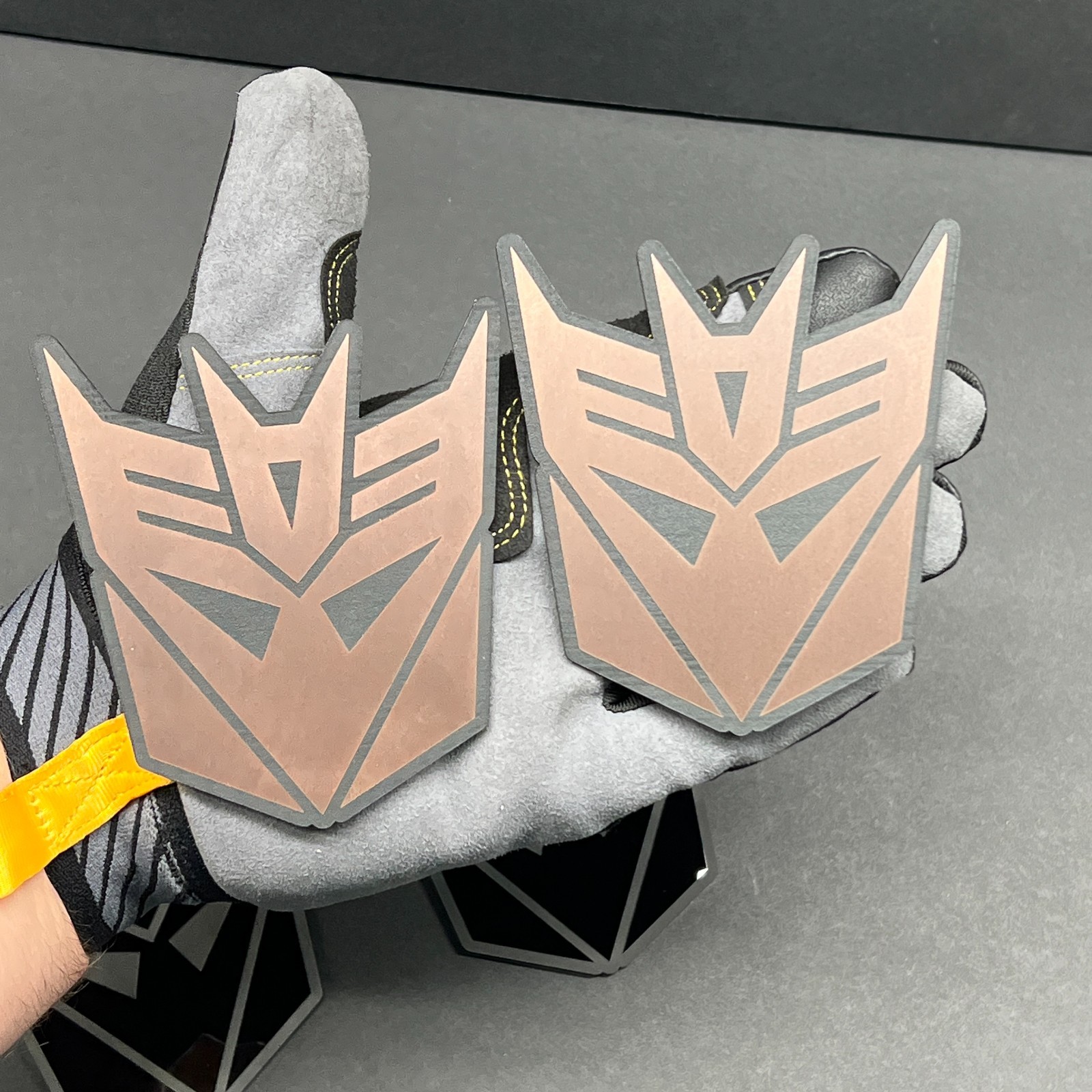2x Decepticon Transformer Mask ENGRAVED Car Fender Badge Emblem MULTICOLOR Decal