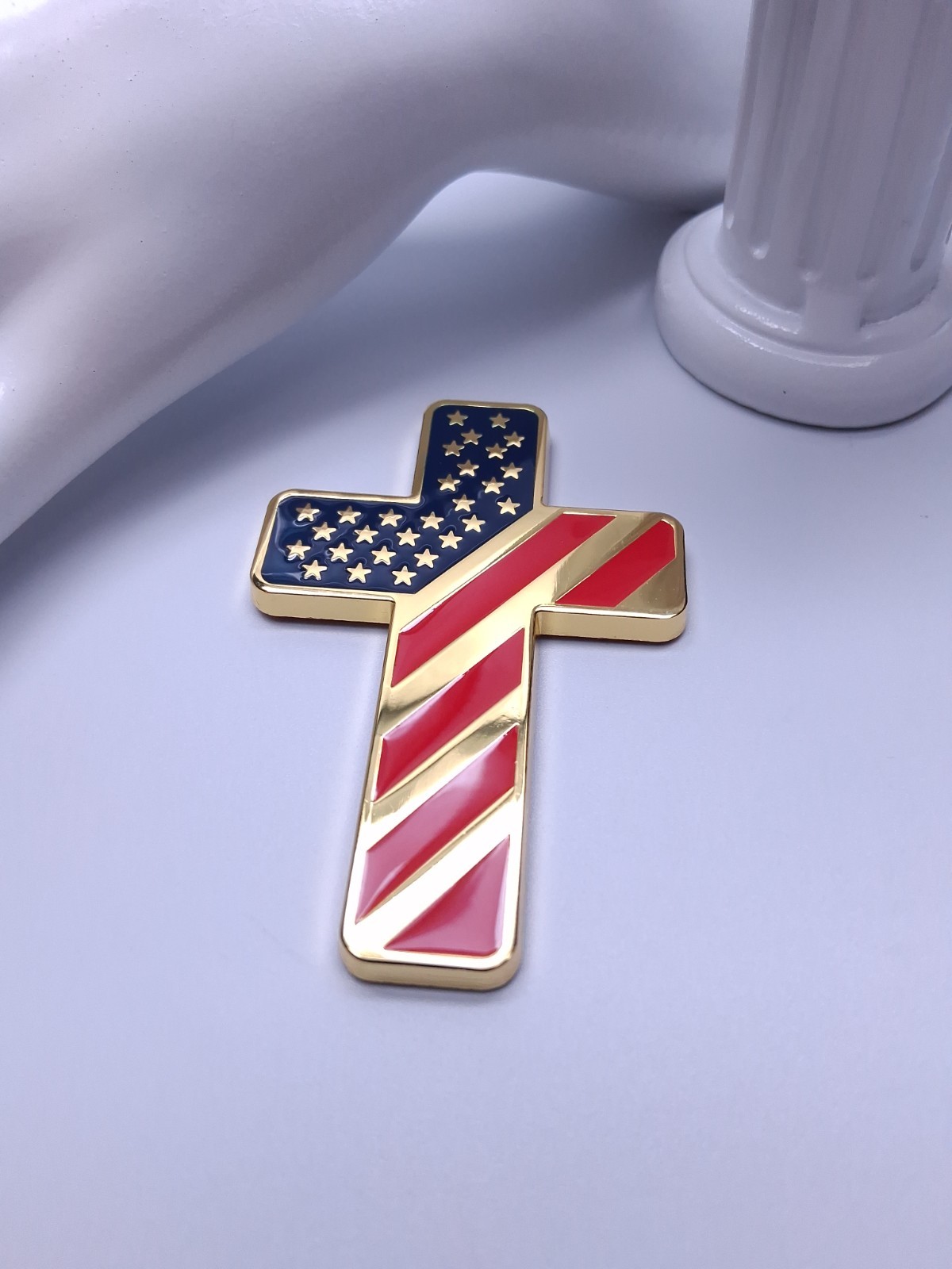 CHRISTIAN RELIGIOUS 3D CROSS W EMBOSSED AMERICAN FLAG METAL CAR EMBLEM STICKER