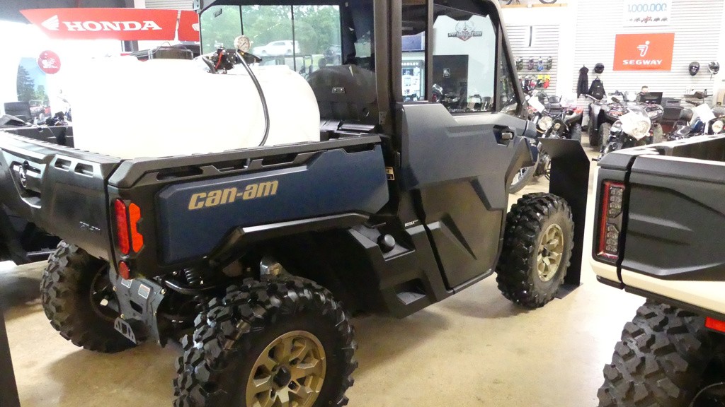 2025 Can-Am Defender Limited HD10 Used